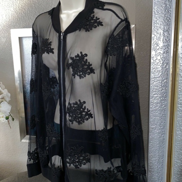 *NWT* BLACK EMBROIDERED MESH BOMBER JACKET - Picture 4 of 4